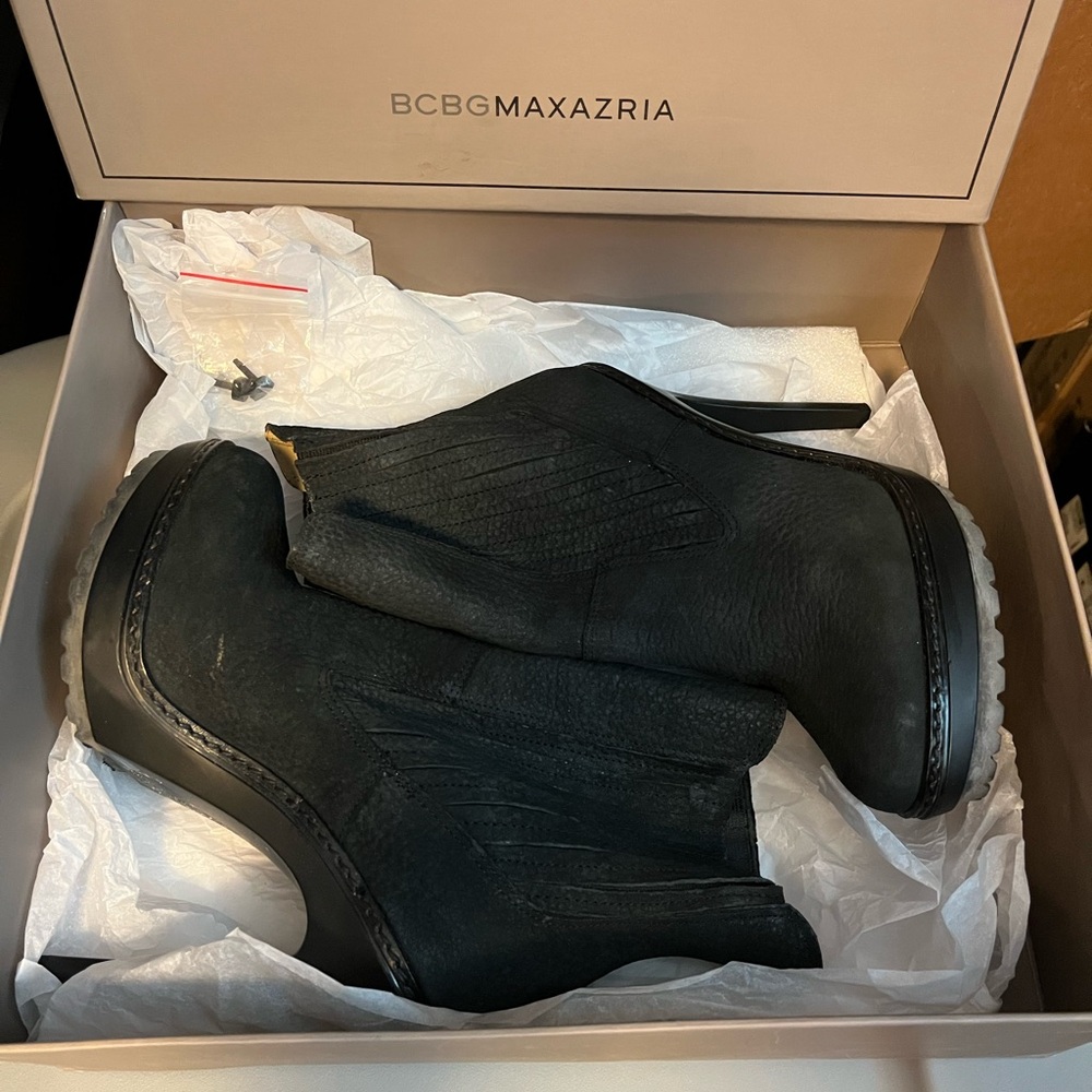 BCBGMaxAzria Black Heeled Boots Sleek Tumbled Napa Leather Design